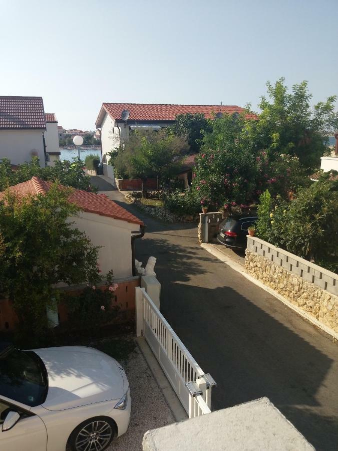 Ulica Zitna Xxvii Br.12 Apartman Ljevar Appartement Vir Buitenkant foto